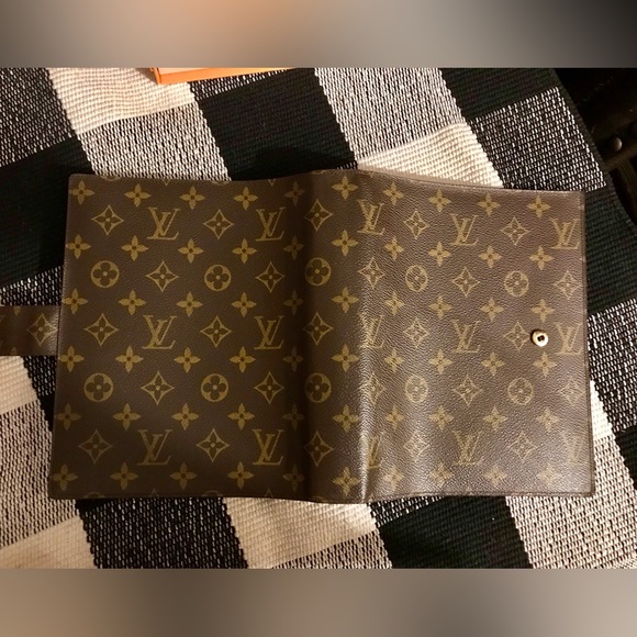 Louis Vuitton Agenda GM - Picture 7 of 16